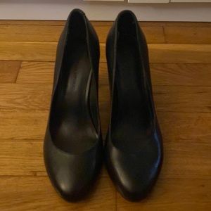 Banana Republic Black Leather Heels SZ 8